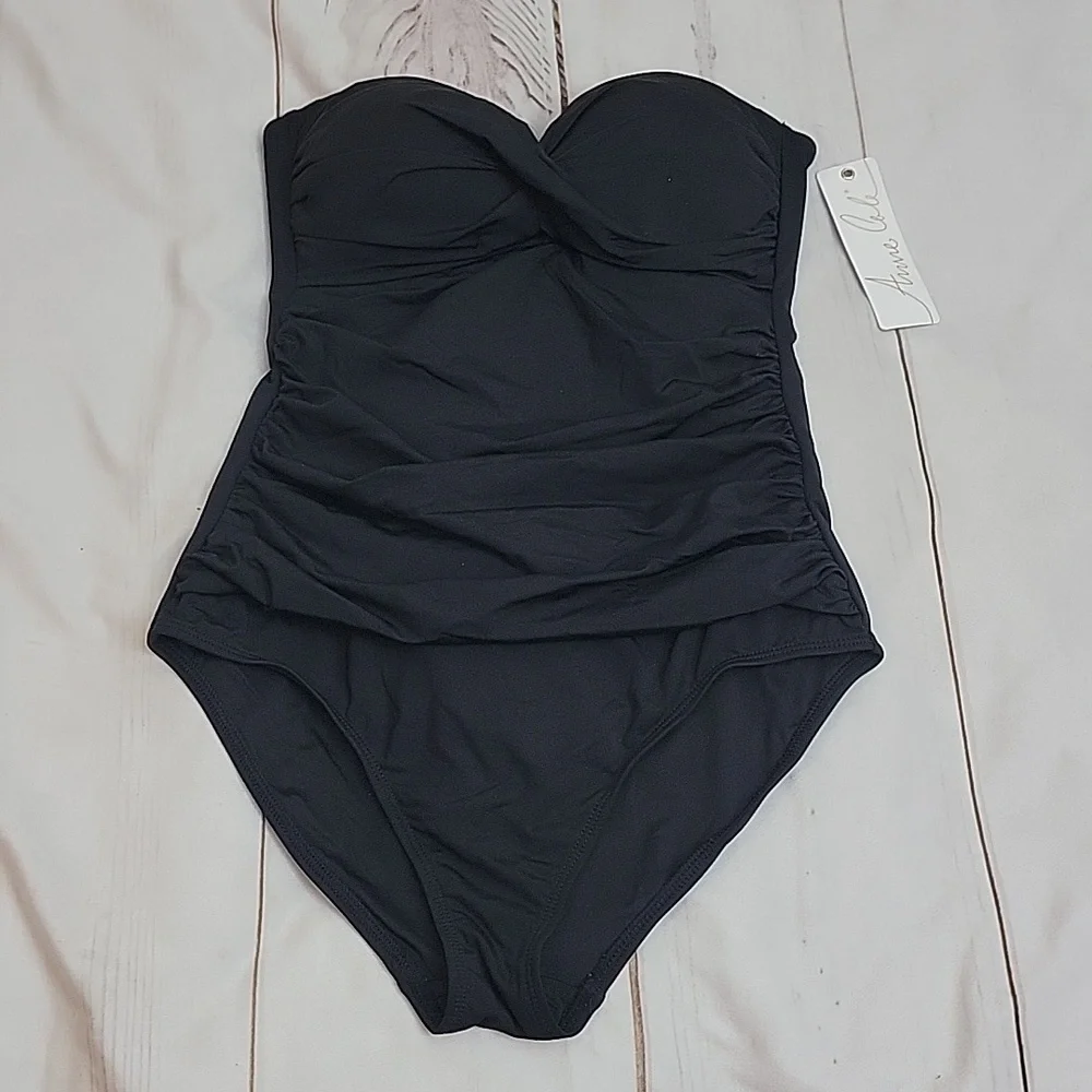 Anne Cole Women's Solid Black Twist Front Shirred One Piece Swimsuit size 6 New